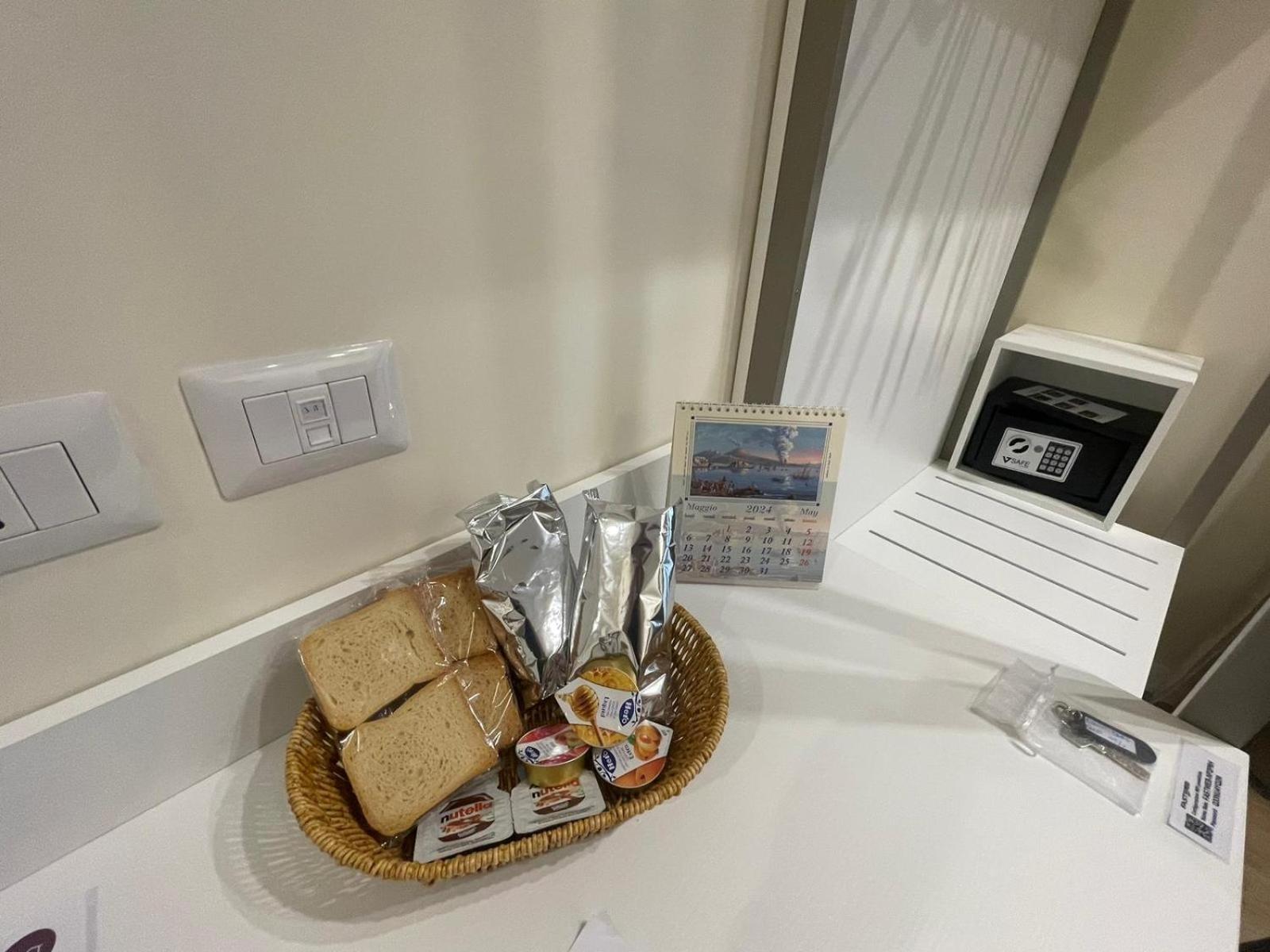La Casa Di Ily Hotel Nápoly Kültér fotó